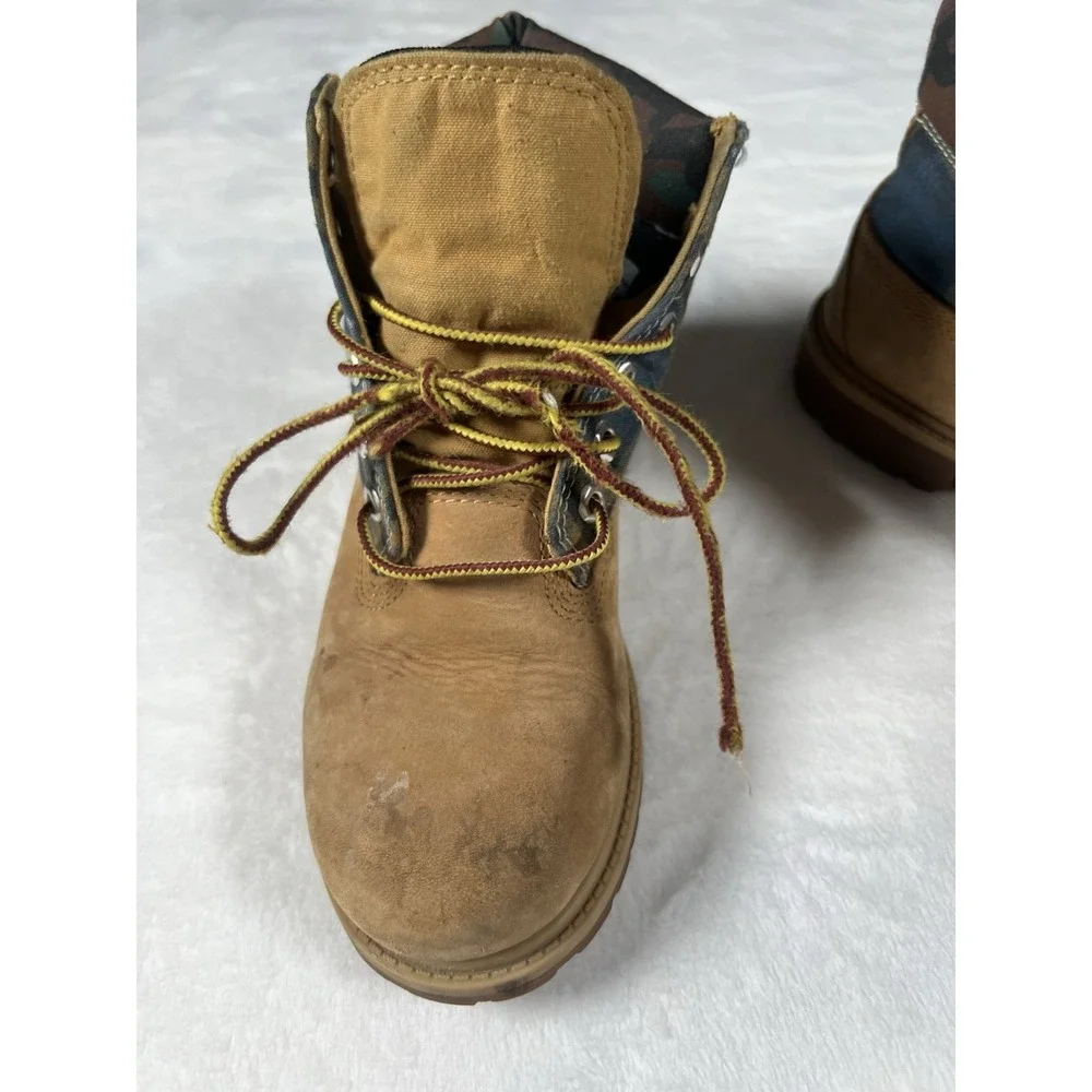 Timberland Toddler Camo Plaid Collar Waterproof Boots‎ Size 2